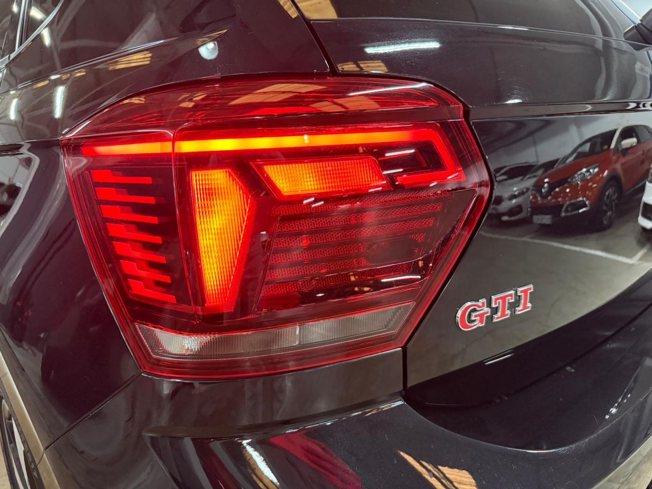 Volkswagen Polo GTI 2.0 TSI 147kW (200CV) DSG - Foto 2