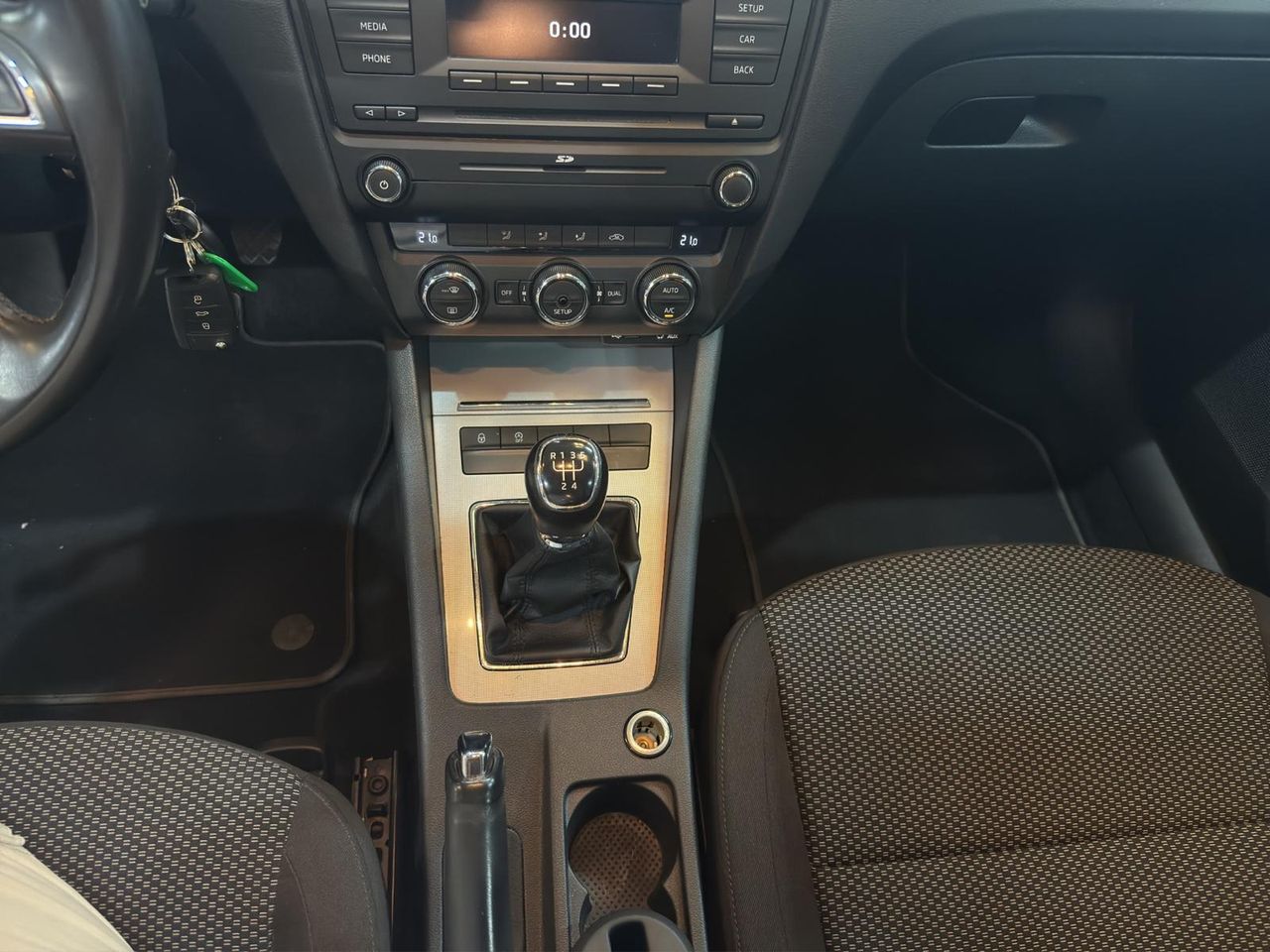 Skoda Octavia 1.6 TDI CR 105cv Ambition - Foto 2