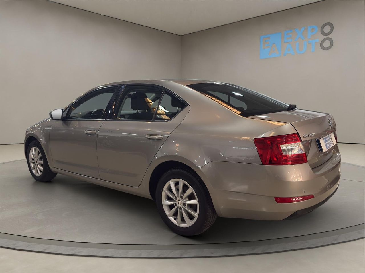 Skoda Octavia 1.6 TDI CR 105cv Ambition - Foto 2