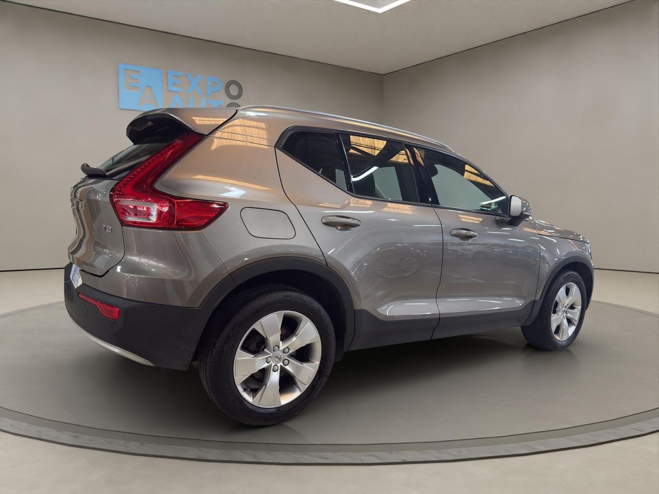 Volvo XC40 1.5 T2 Momentum Core - Foto 2