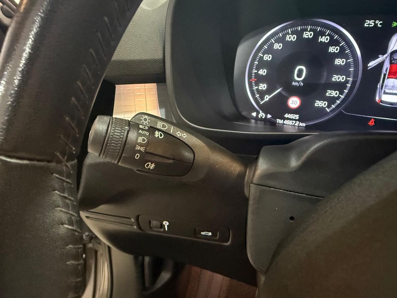 Volvo XC40 1.5 T2 Momentum Core - Foto 2