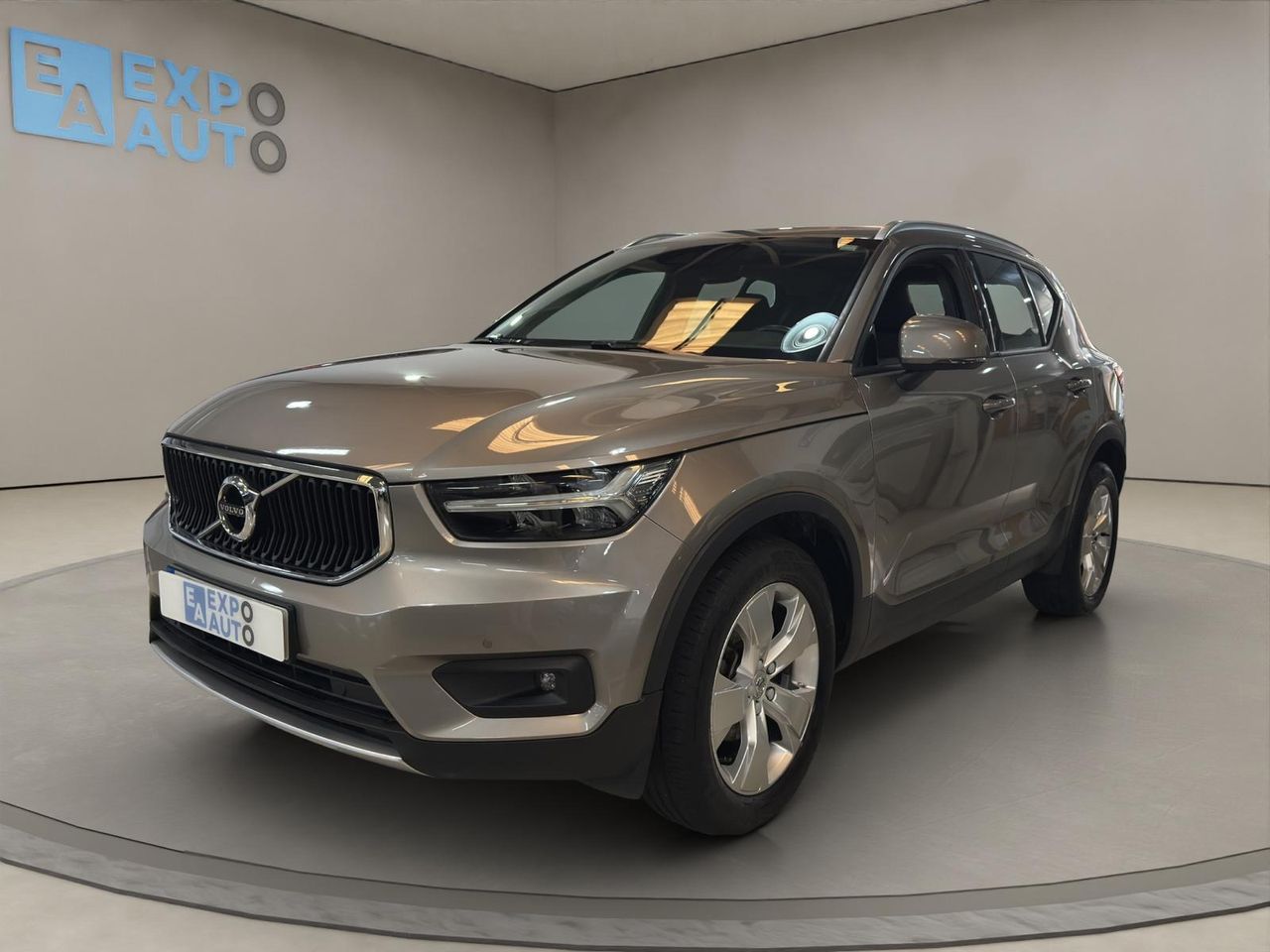 Volvo XC40 1.5 T2 Momentum Core - Foto 2