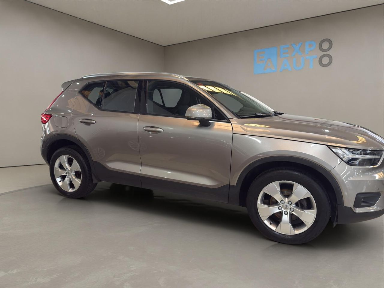 Volvo XC40 1.5 T2 Momentum Core - Foto 2