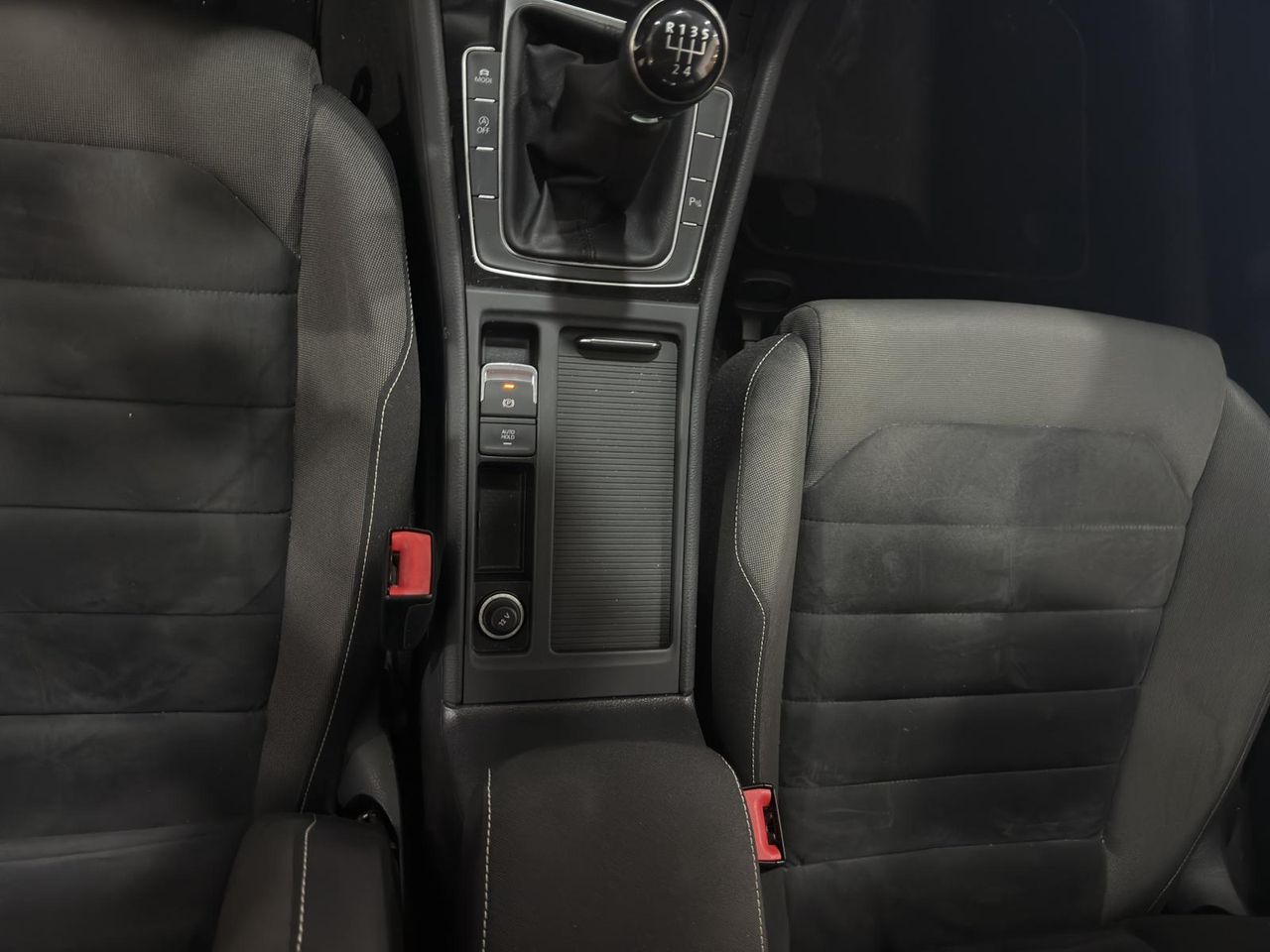 Volkswagen Golf Advance 1.6 TDI 105CV BMT - Foto 2