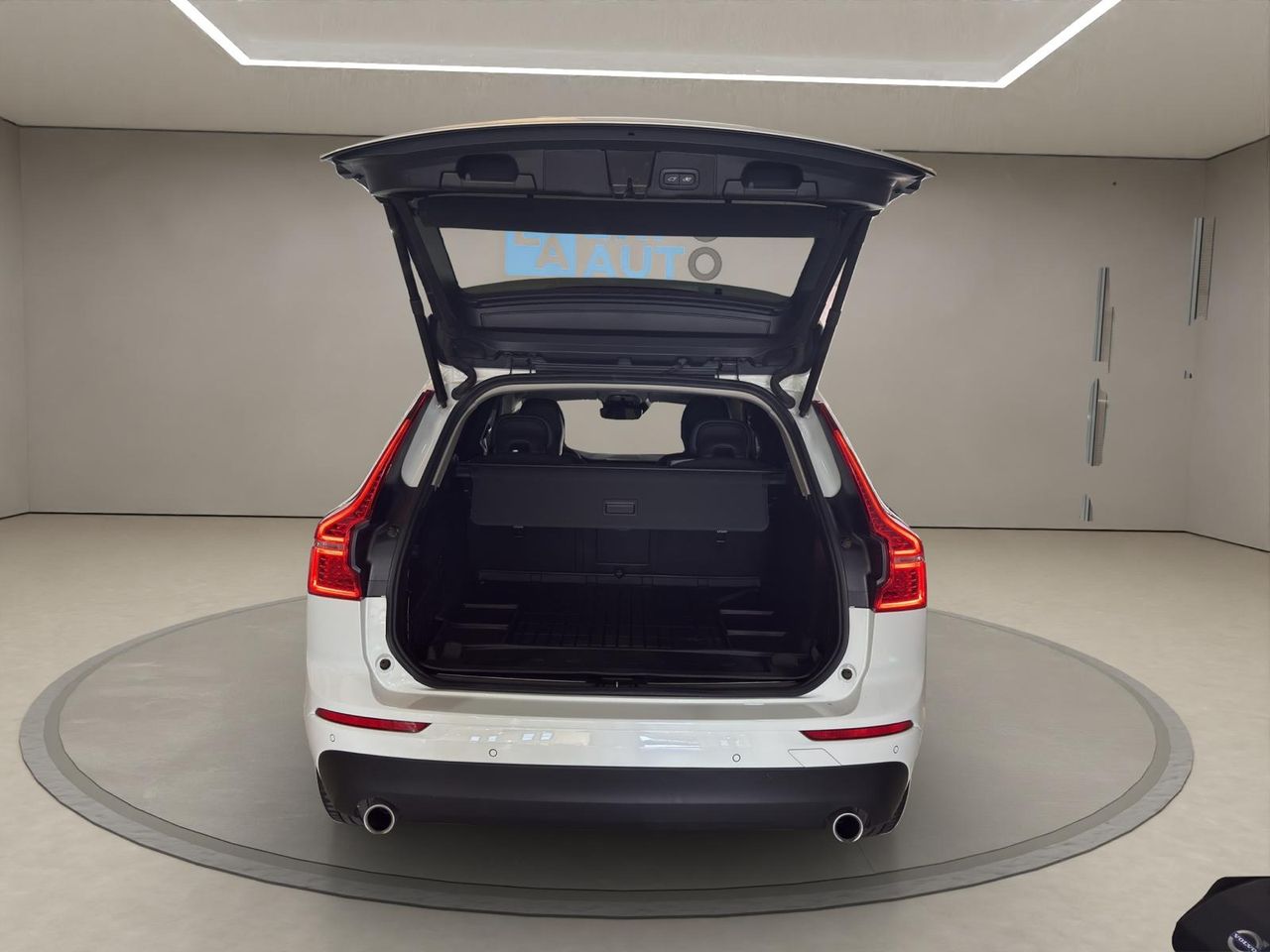 Volvo XC60 2.0 B4 D AWD Momentum Pro Auto - Foto 2