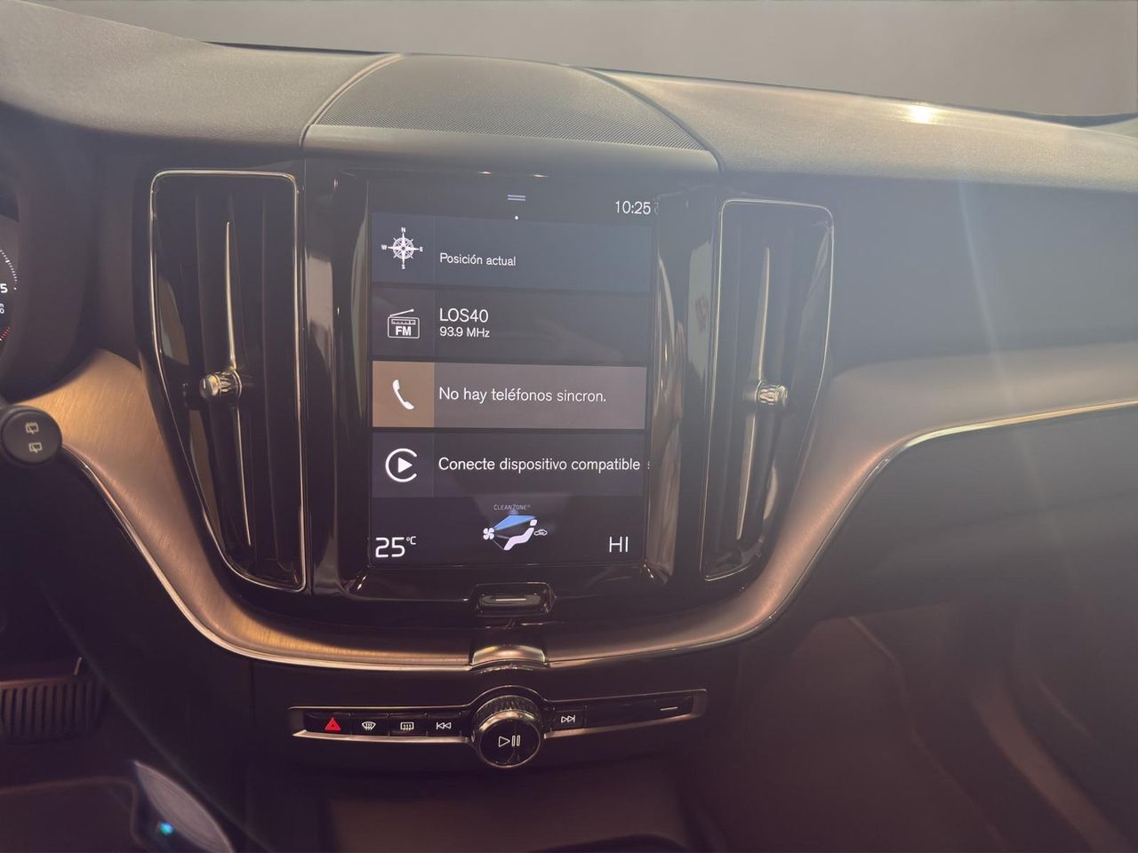Volvo XC60 2.0 B4 D AWD Momentum Pro Auto - Foto 2
