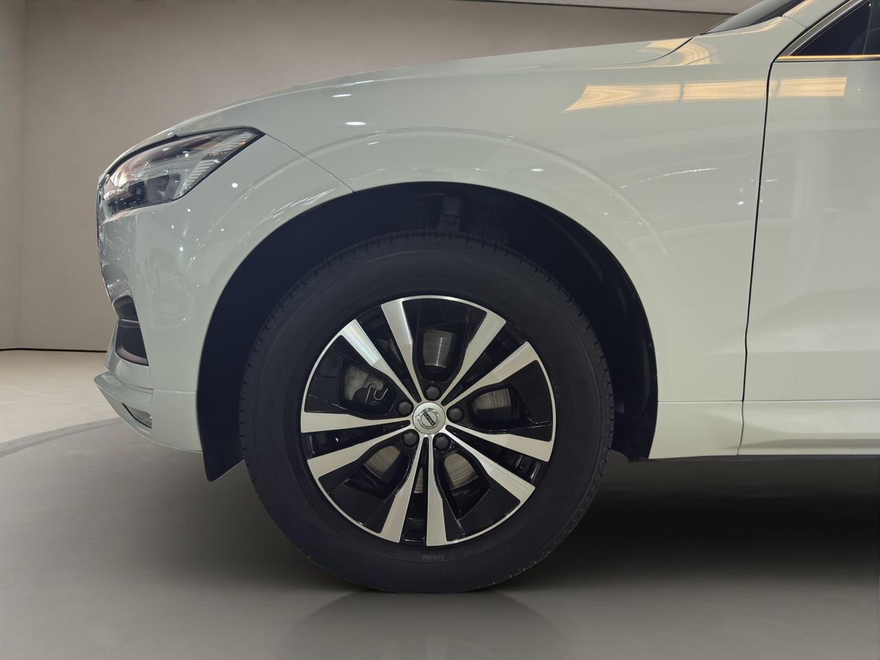 Volvo XC60 2.0 B4 D AWD Momentum Pro Auto - Foto 2