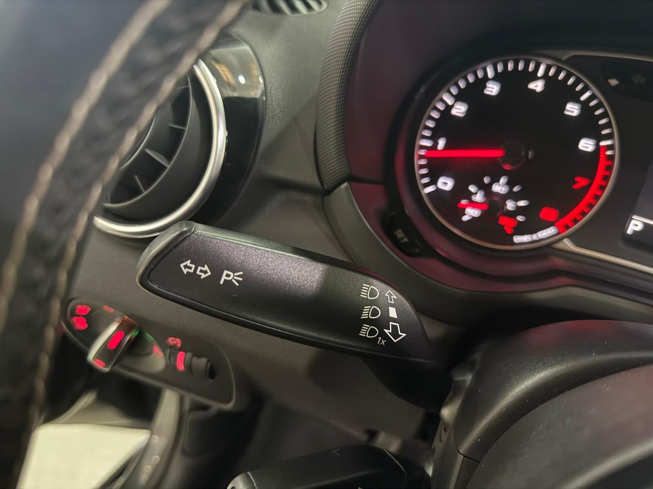 Audi A1 Sportback 1.4 TFSI 125CV S tr Attraction - Foto 2