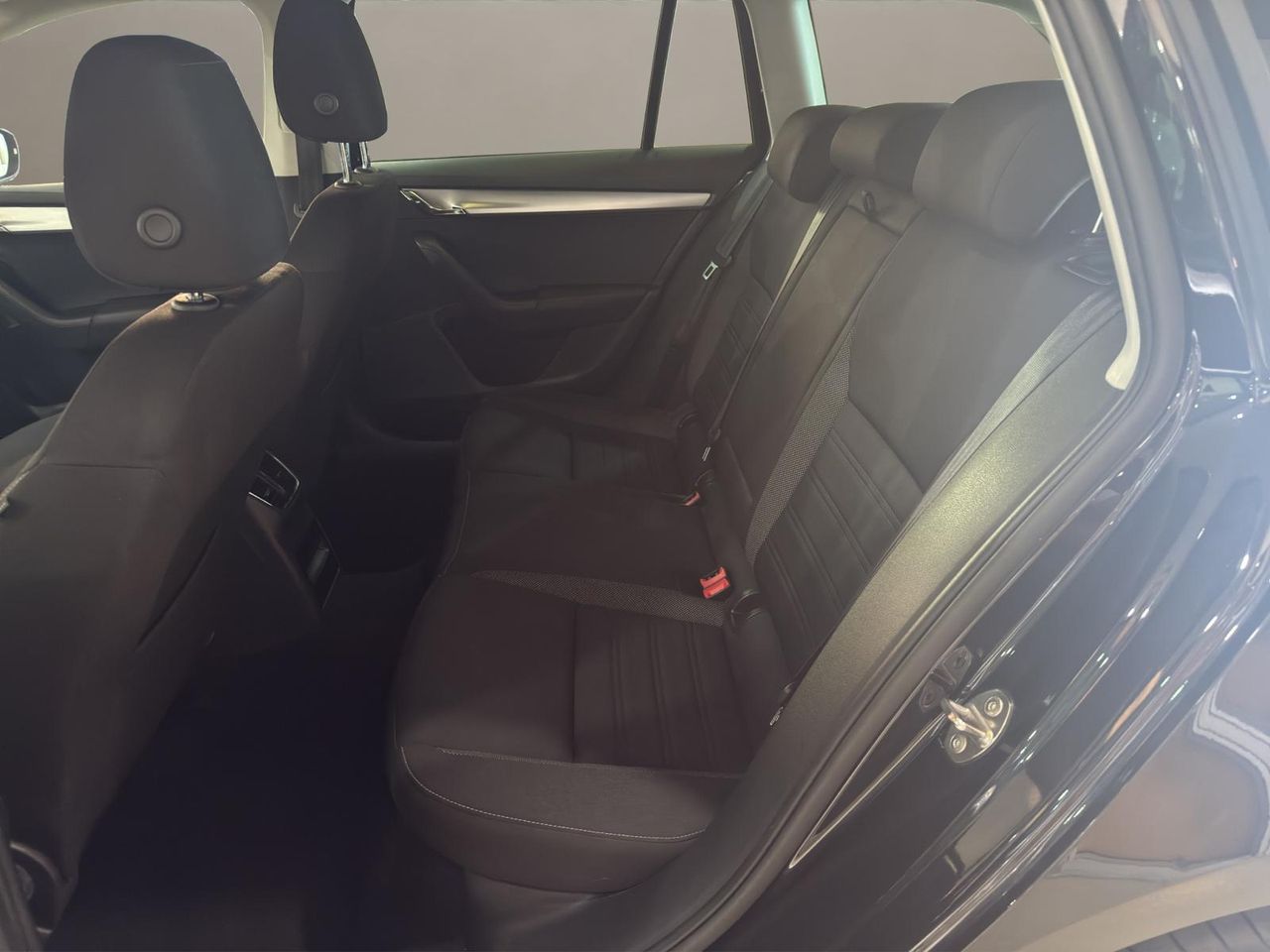 Skoda Octavia Combi 1.4 TSI 150cv Style - Foto 2