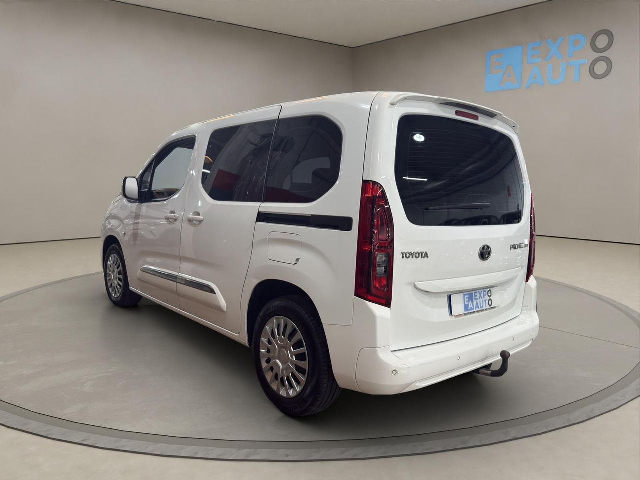 Toyota Proace City Verso 1.5D 96kW (130CV) Family Active L1 - Foto 2