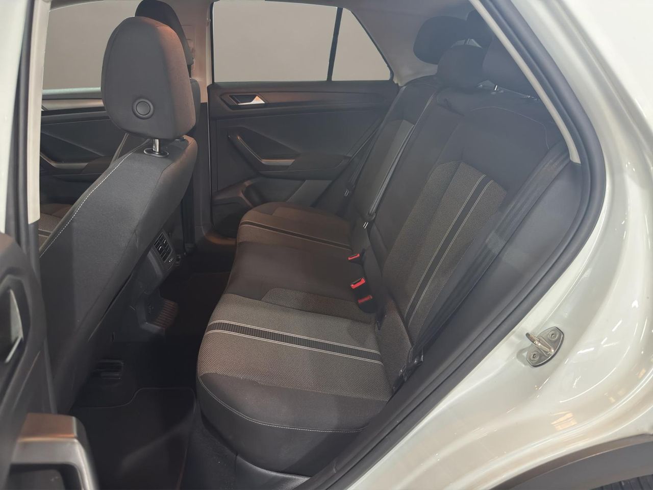Volkswagen T-Roc Advance 1.0 TSI 85kW (115CV) - Foto 2
