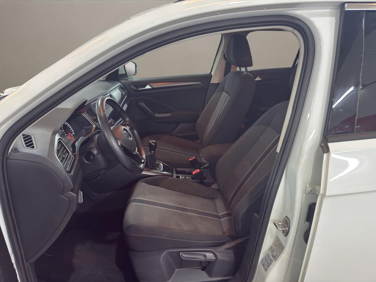 Volkswagen T-Roc Advance 1.0 TSI 85kW (115CV) - Foto 2