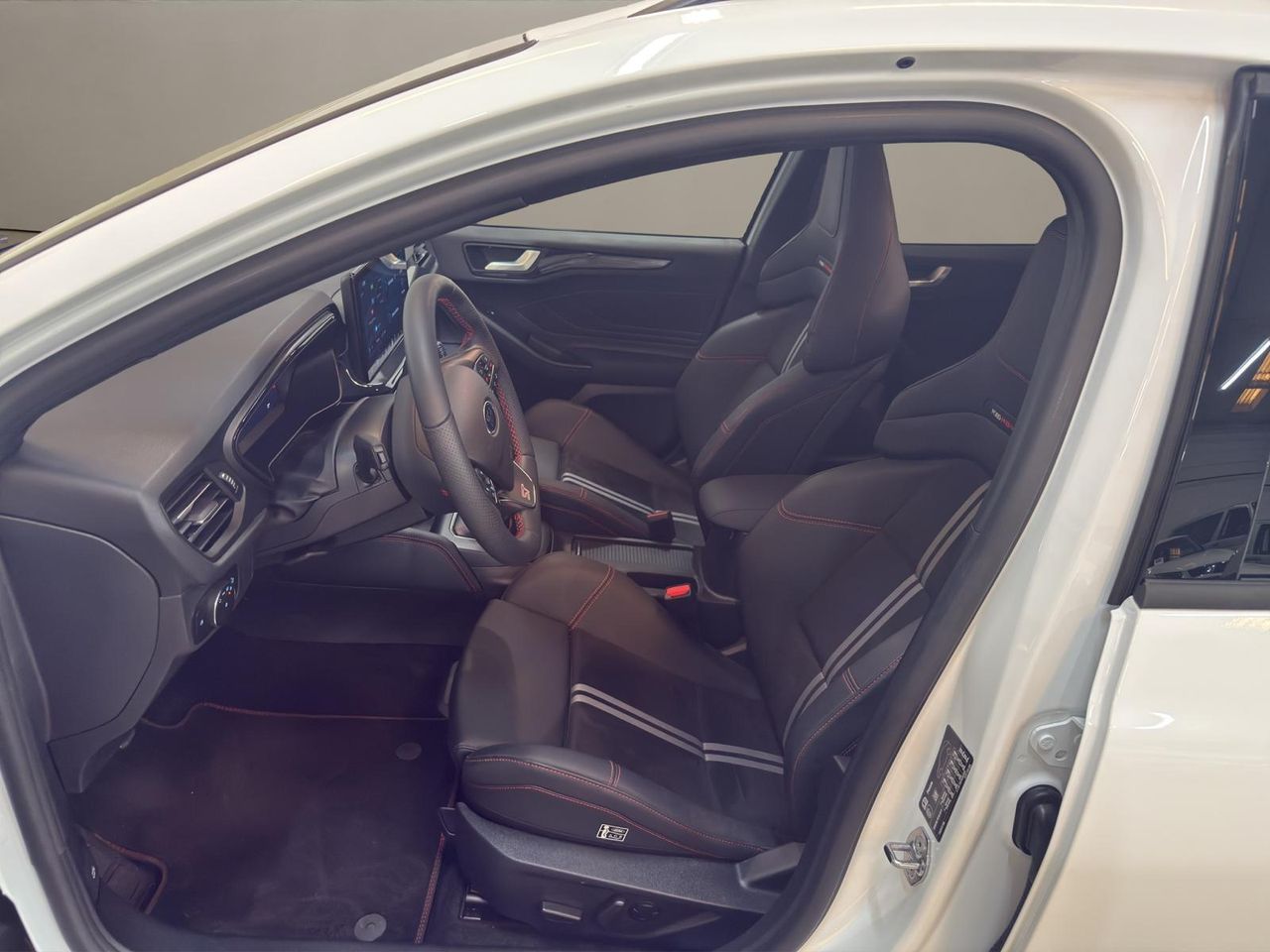 Ford Focus ST 2.3 Ecoboost 206kW (280CV) SB - Foto 2