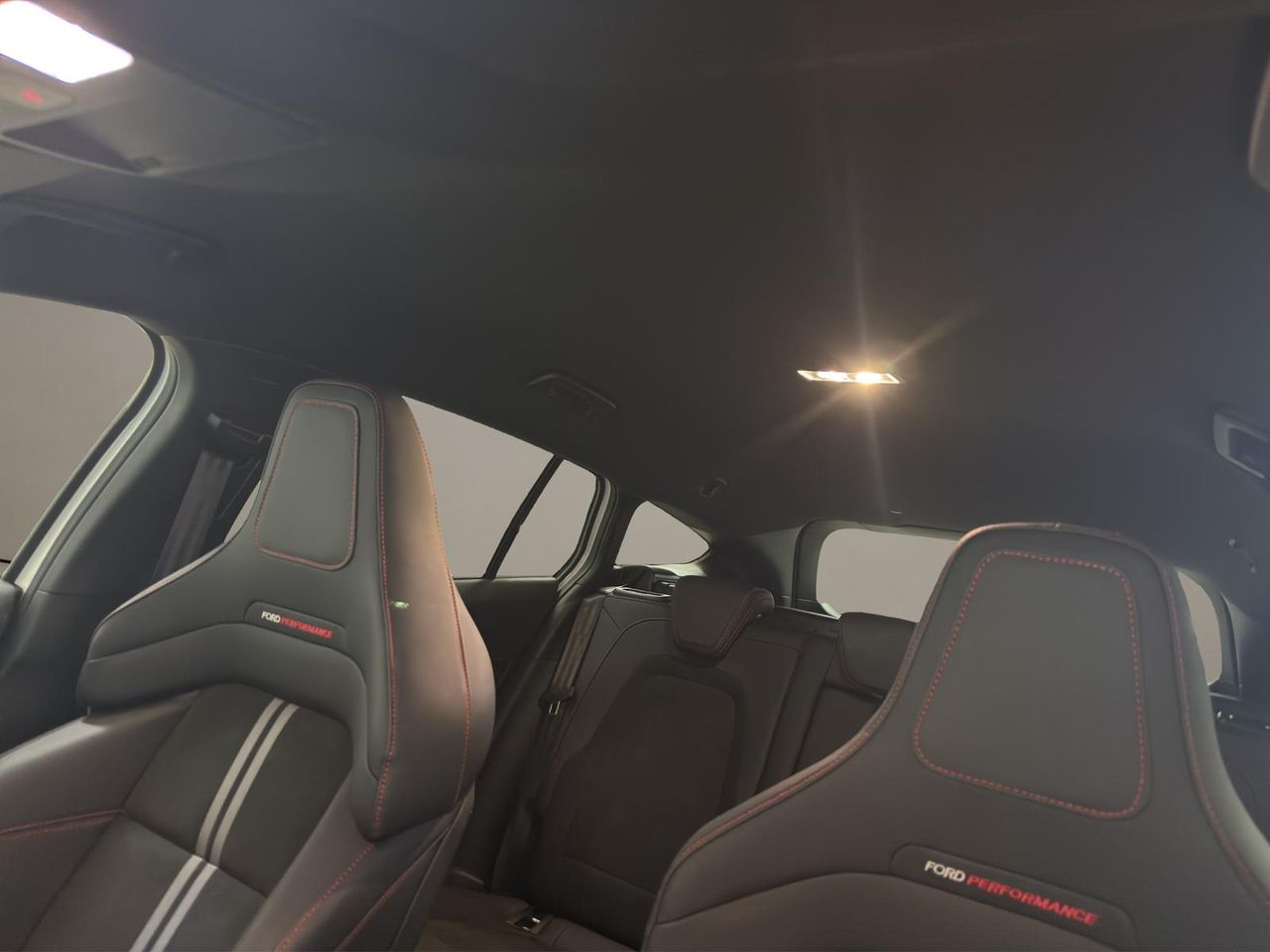 Ford Focus ST 2.3 Ecoboost 206kW (280CV) SB - Foto 2