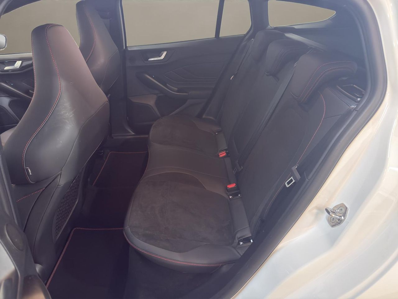 Ford Focus ST 2.3 Ecoboost 206kW (280CV) SB - Foto 2