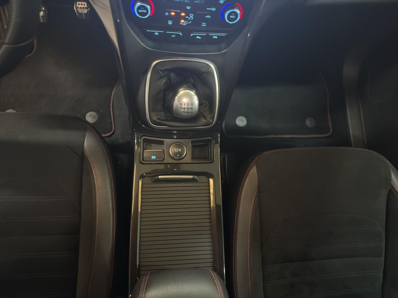 Ford Kuga 1.5 EcoBoost 88kW 4x2 ST-Line - Foto 2