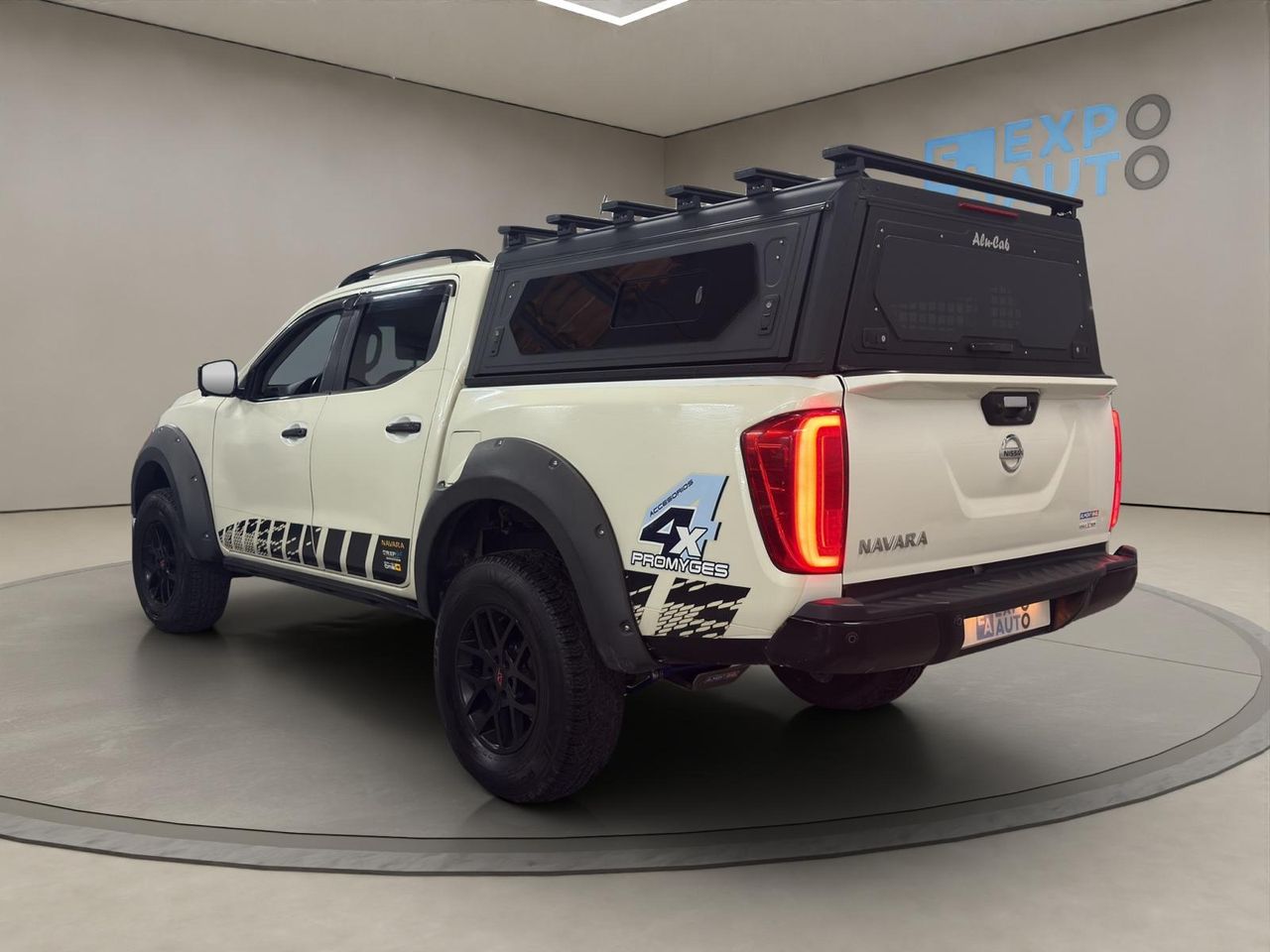 Nissan Navara 2.5 dCi 190CV SE Doble Cabina 4X4 A/T - Foto 2