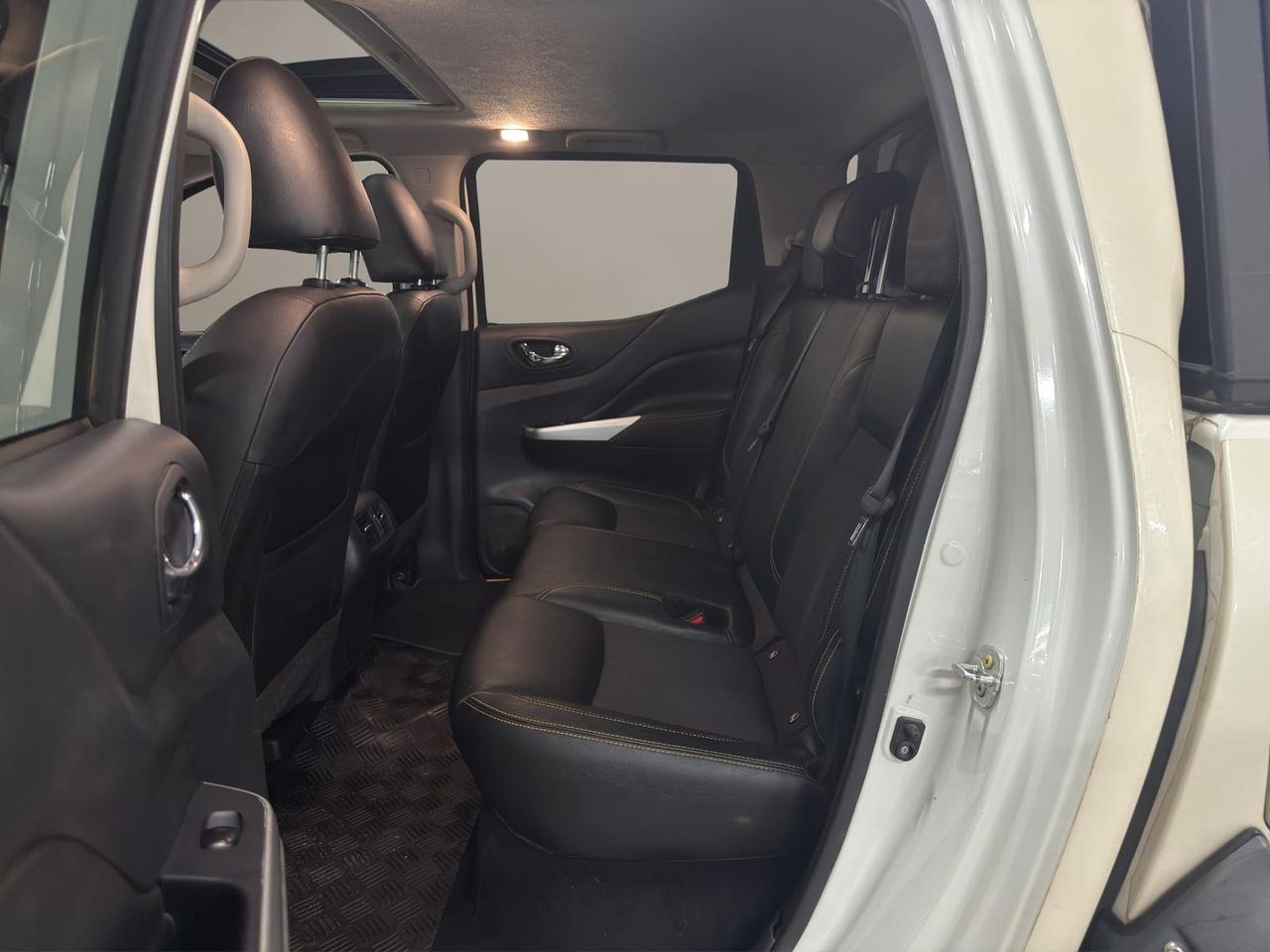 Nissan Navara 2.5 dCi 190CV SE Doble Cabina 4X4 A/T - Foto 2