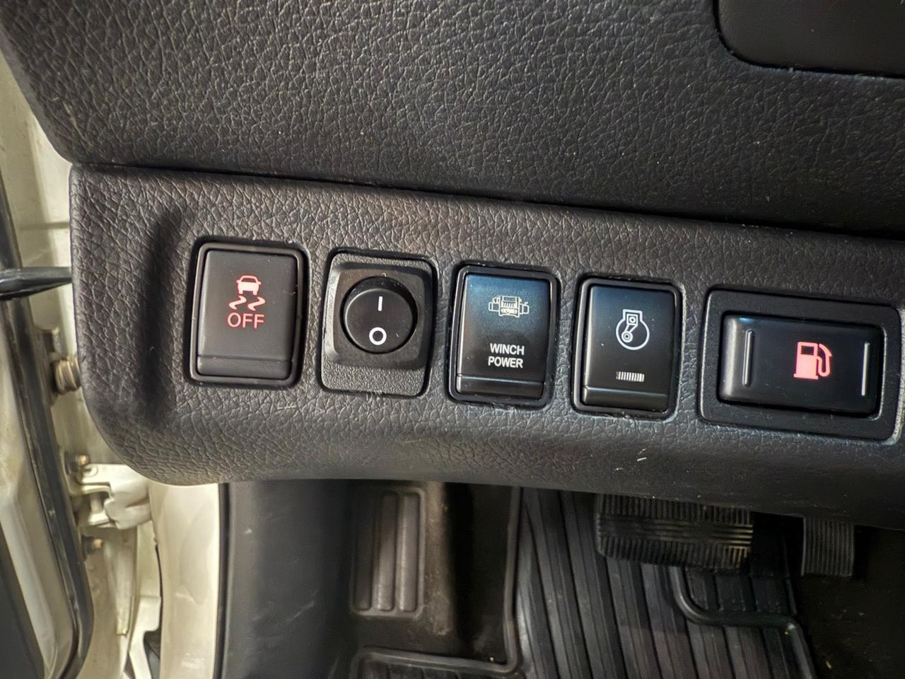 Nissan Navara 2.5 dCi 190CV SE Doble Cabina 4X4 A/T - Foto 2