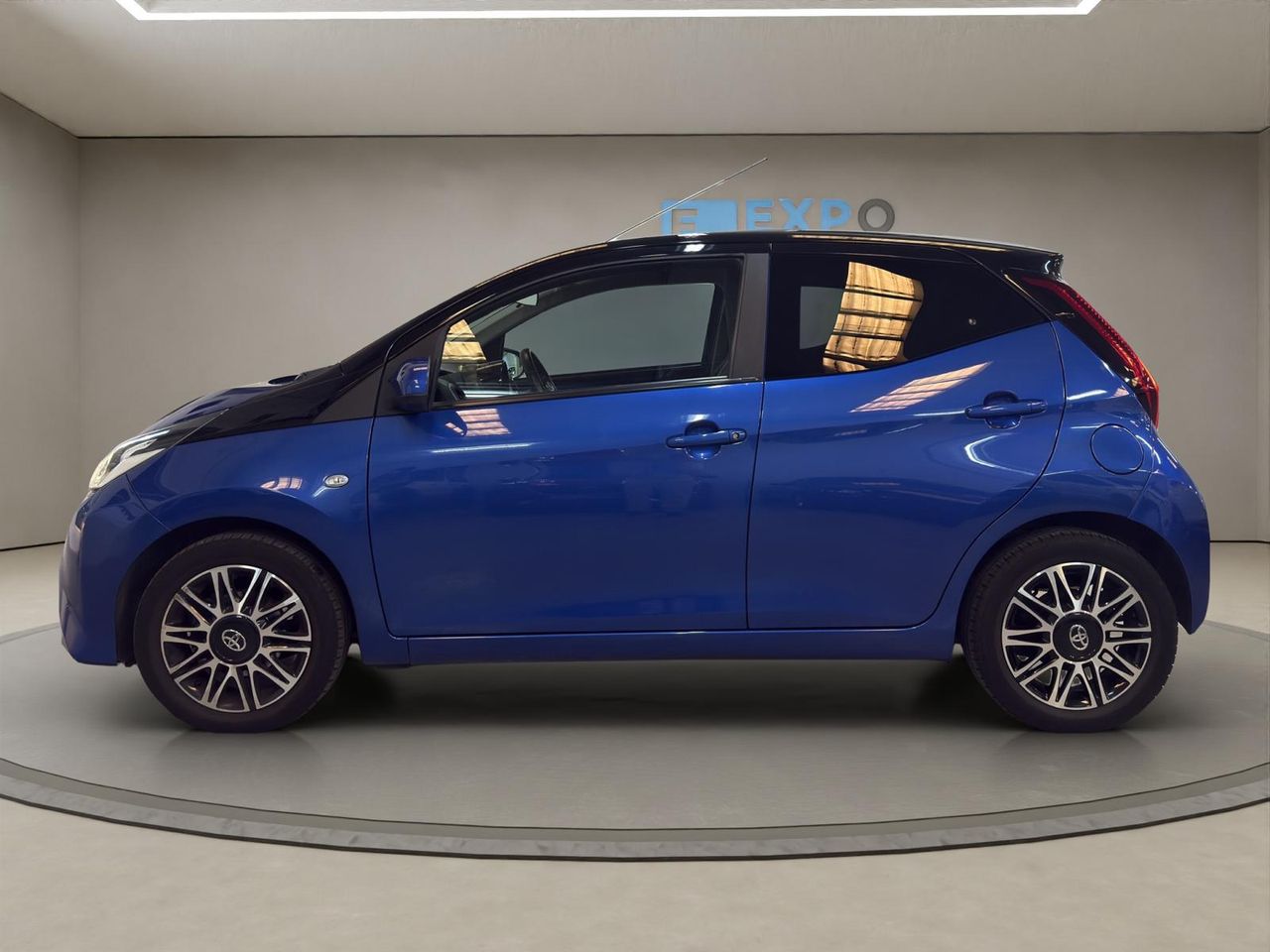 Toyota Aygo 1.0 70 x-clusiv - Foto 2