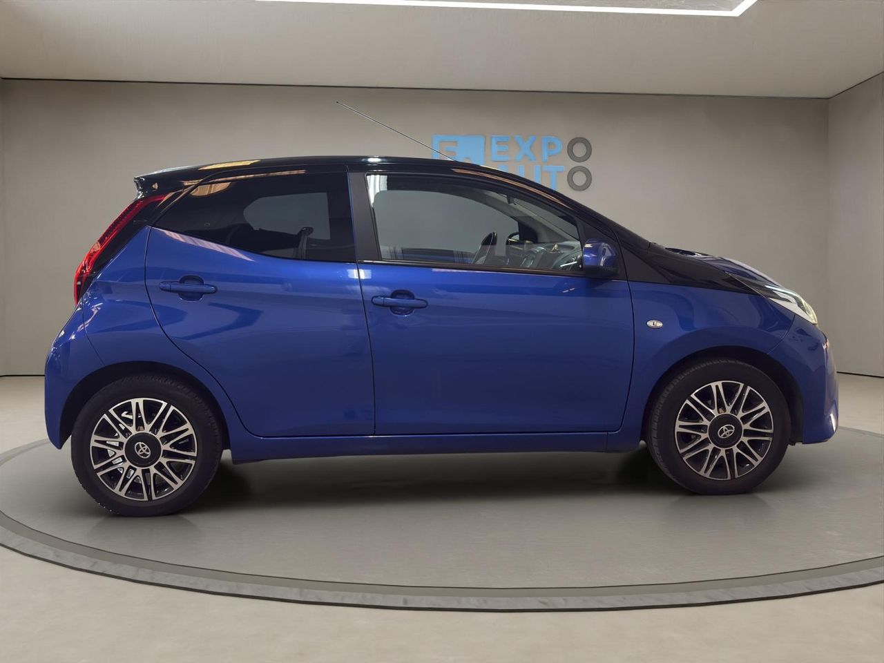Toyota Aygo 1.0 70 x-clusiv - Foto 2