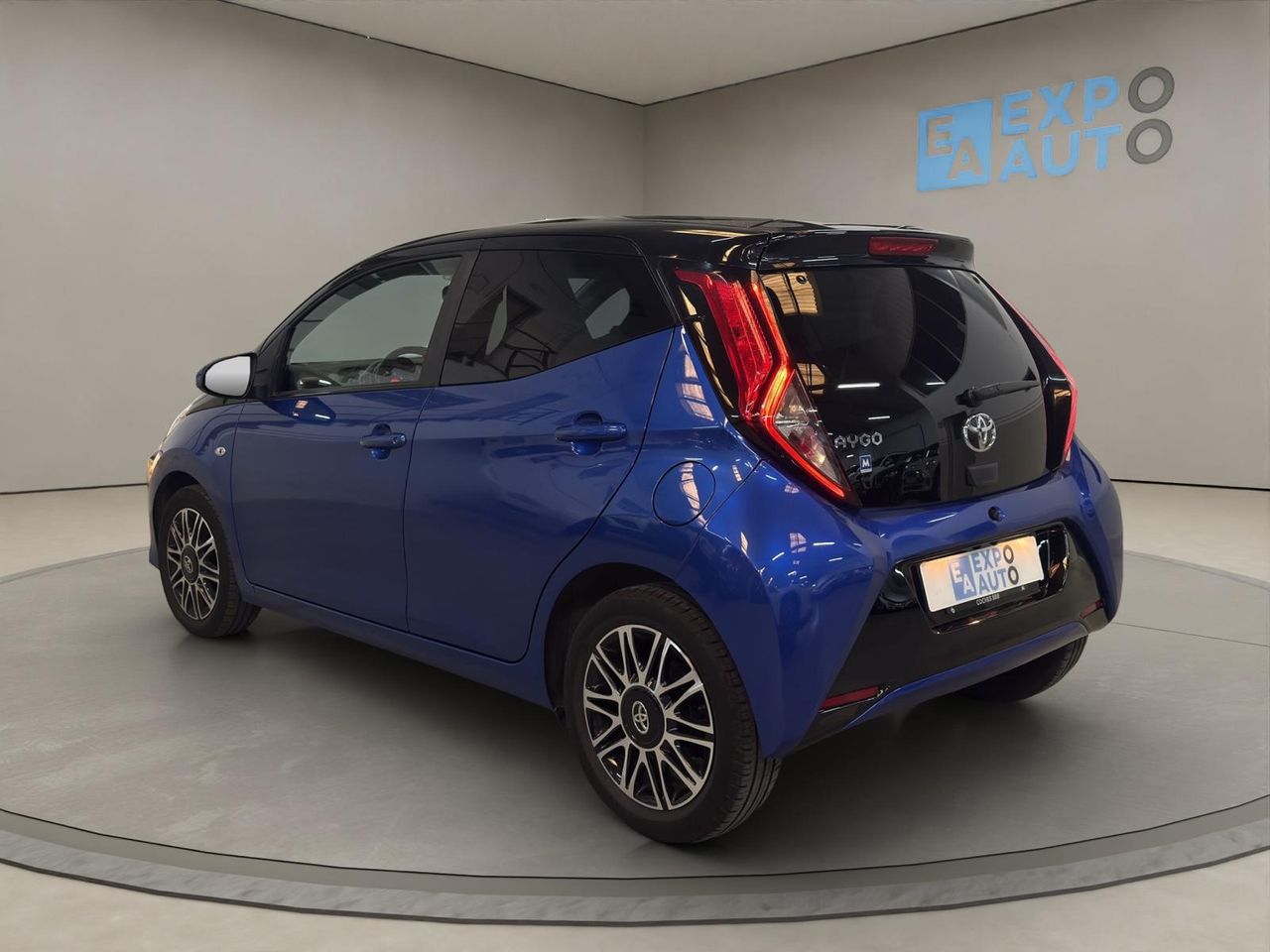 Toyota Aygo 1.0 70 x-clusiv - Foto 2