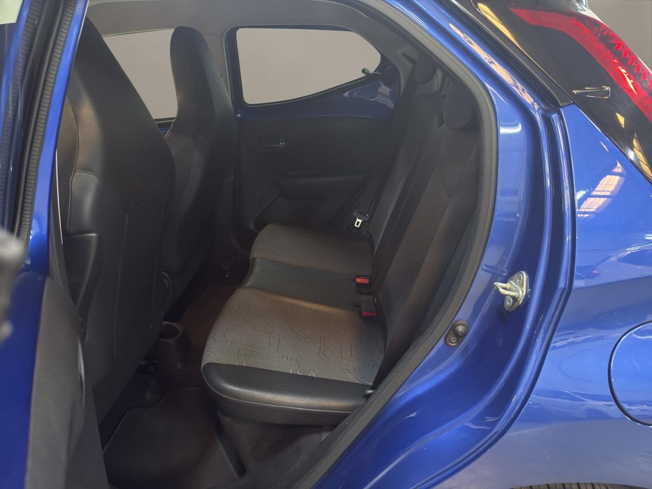 Toyota Aygo 1.0 70 x-clusiv - Foto 2