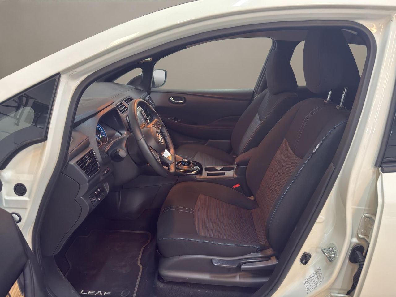 Nissan Leaf 2025  - Foto 2