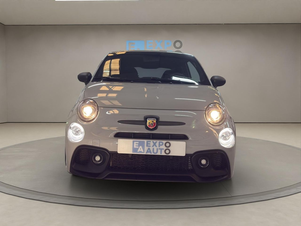 Abarth 500 695 1.4 16v T-Jet 132kW (180 CV) - Foto 2