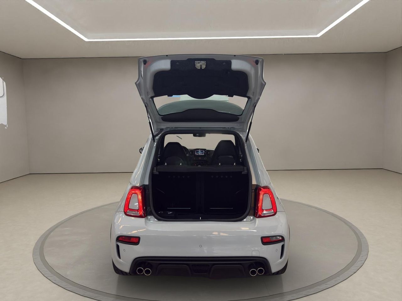 Abarth 500 695 1.4 16v T-Jet 132kW (180 CV) - Foto 2