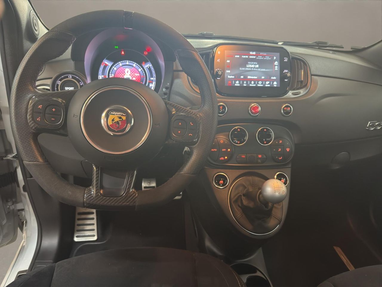 Abarth 500 695 1.4 16v T-Jet 132kW (180 CV) - Foto 2