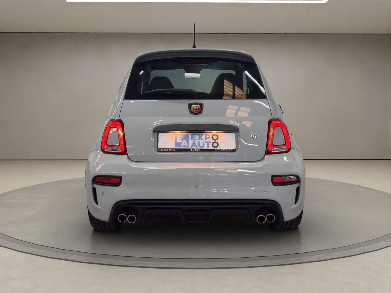 Abarth 500 695 1.4 16v T-Jet 132kW (180 CV) - Foto 2
