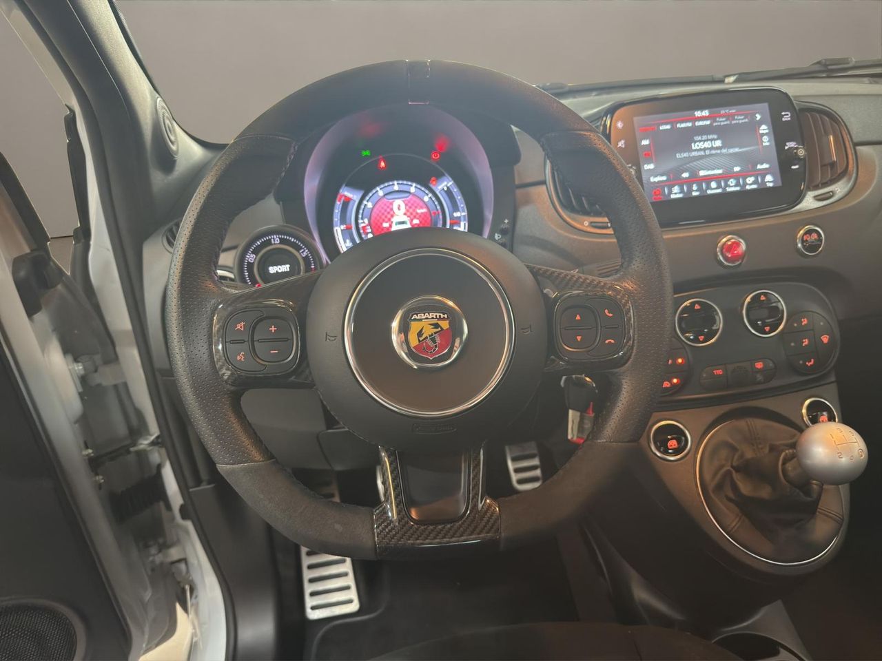 Abarth 500 695 1.4 16v T-Jet 132kW (180 CV) - Foto 2