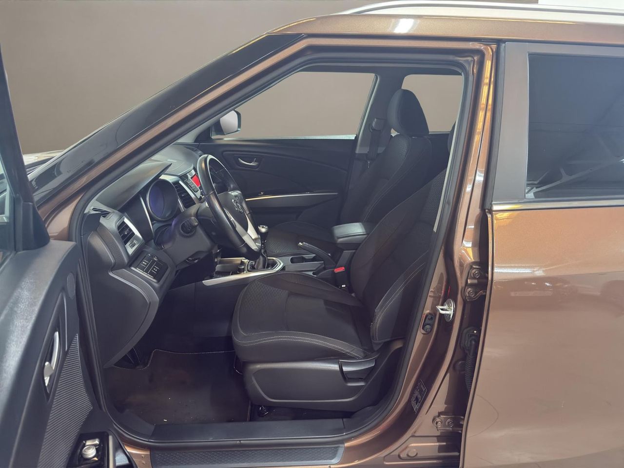 SsangYong Tivoli G16 Limited 4x2 - Foto 2