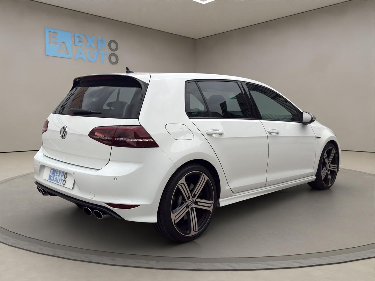 Volkswagen Golf R 2.0 TSI 300CV BMT 4Motion DSG - Foto 2