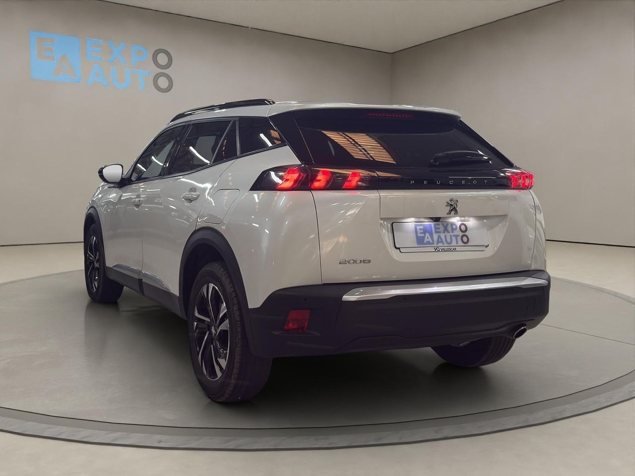Peugeot 2008 Allure Pack BlueHDI 130 S&S EAT8 - Foto 2