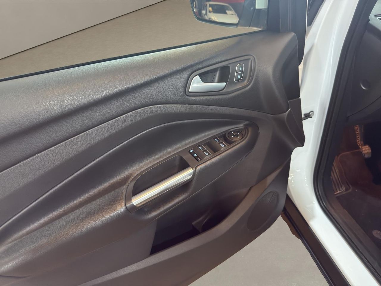 Ford Kuga 1.5 EcoBoost 88kW 4x2 ST-Line - Foto 2