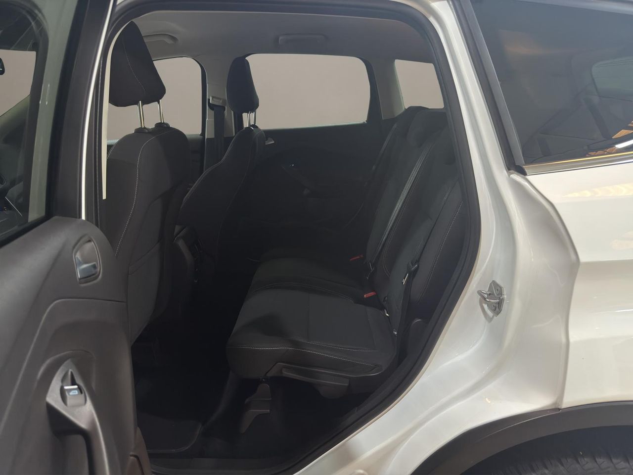 Ford Kuga 1.5 EcoBoost 88kW 4x2 ST-Line - Foto 2