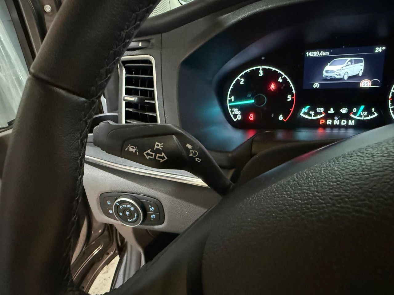 Ford Tourneo Custom 2.0 EcoBlue 136kW L1 Titanium X Auto - Foto 2
