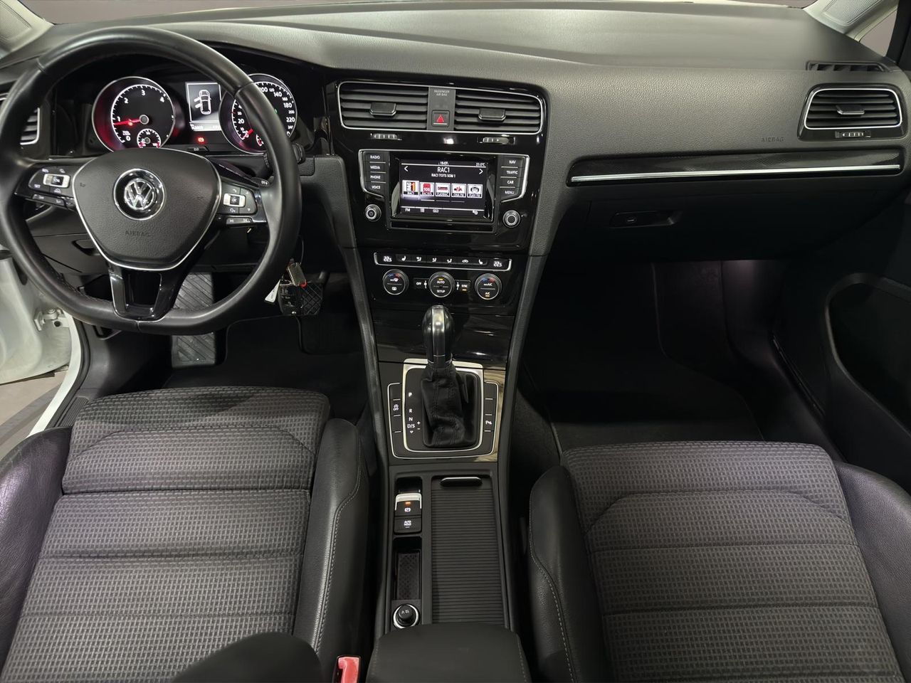 Volkswagen Golf Sport 1.6 TDI 105CV BMT DSG - Foto 2