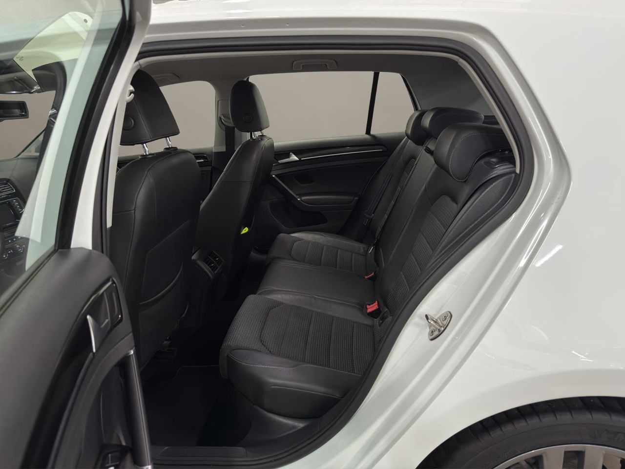 Volkswagen Golf Sport 1.6 TDI 105CV BMT DSG - Foto 2