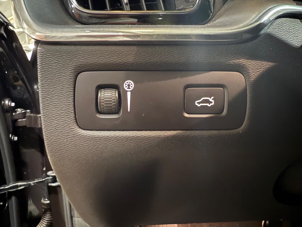 Volvo XC60 2.0 B4 G Momentum Pro Auto - Foto 2