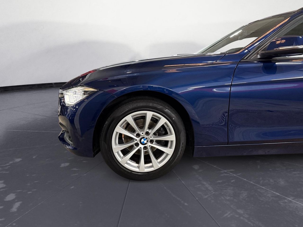 BMW Serie 3 318d Touring - Foto 2