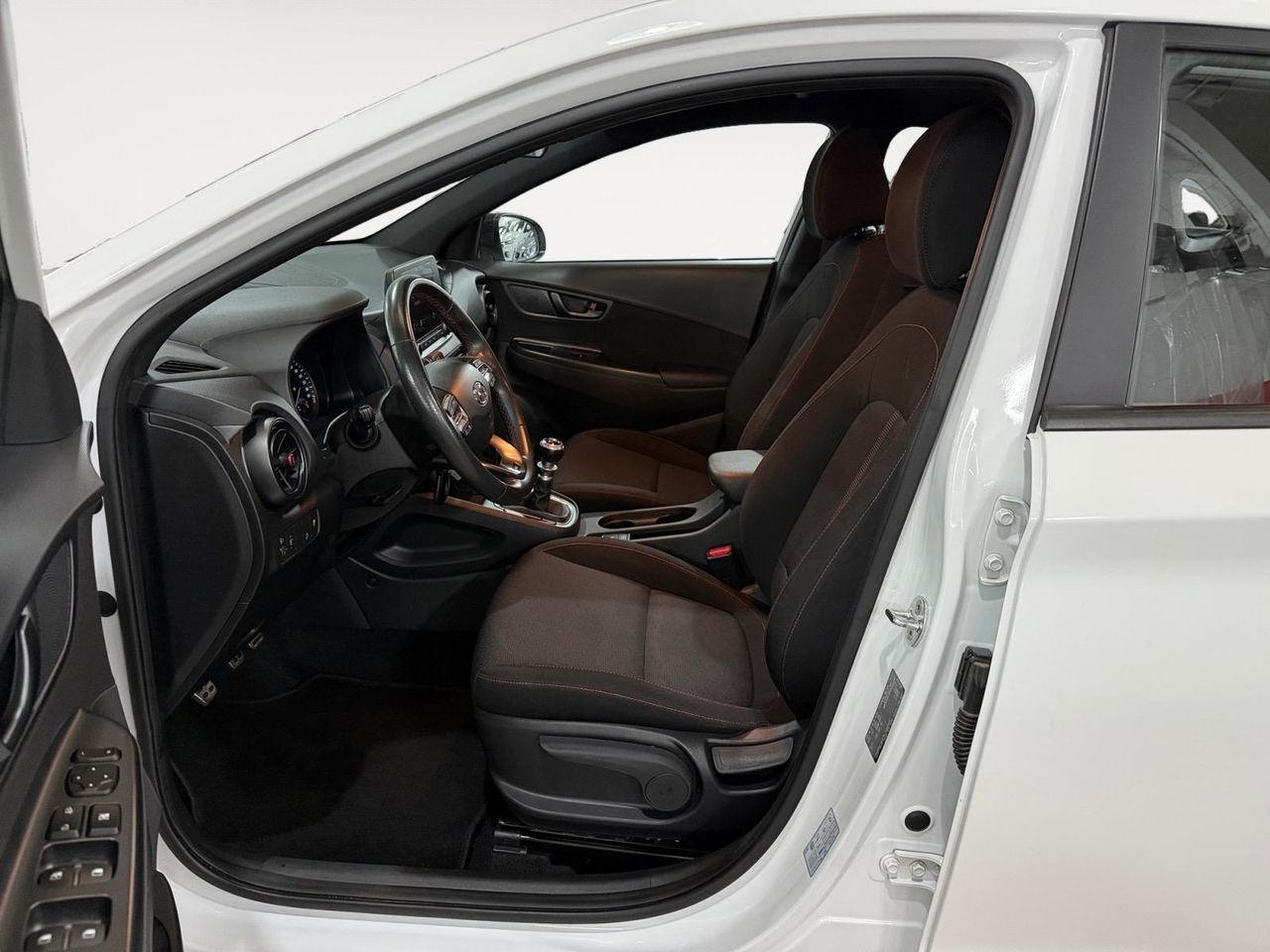 Hyundai Kona 1.0 TGDI N Line 30 Aniversario 4X2 - Foto 2