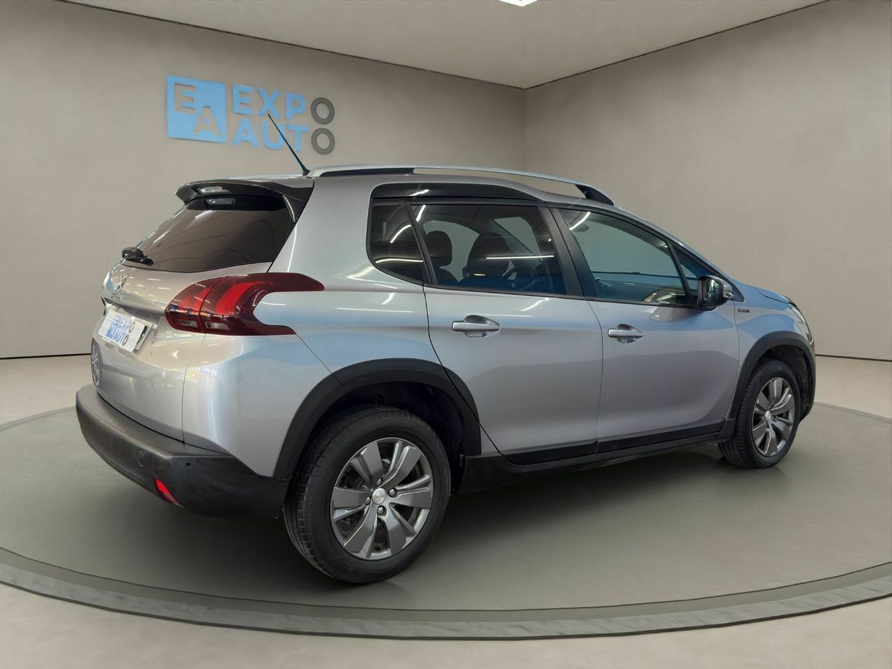 Peugeot 2008 Allure BlueHDi 100 SS  - Foto 2