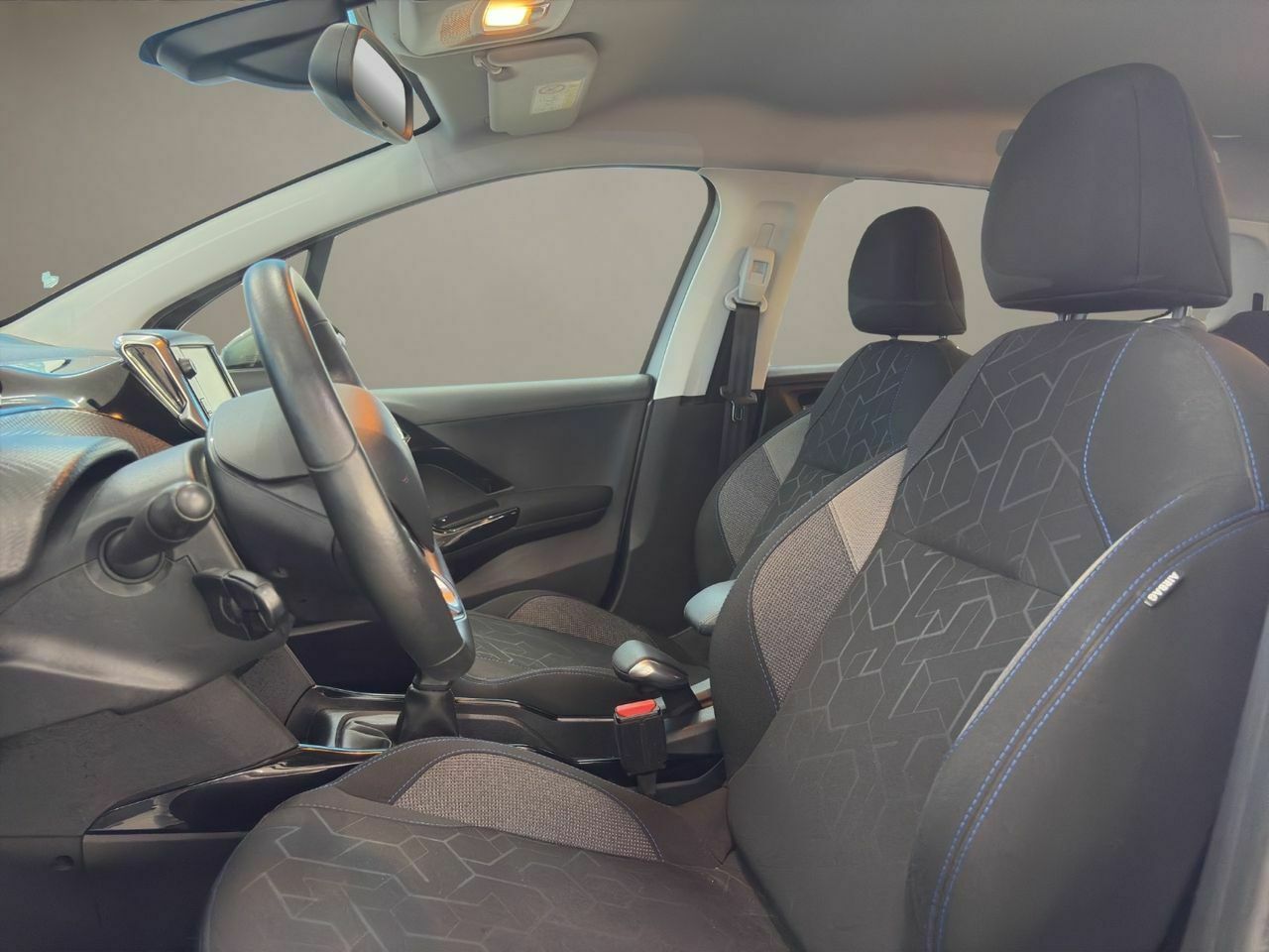 Peugeot 2008 Allure BlueHDi 100 SS - Foto 2