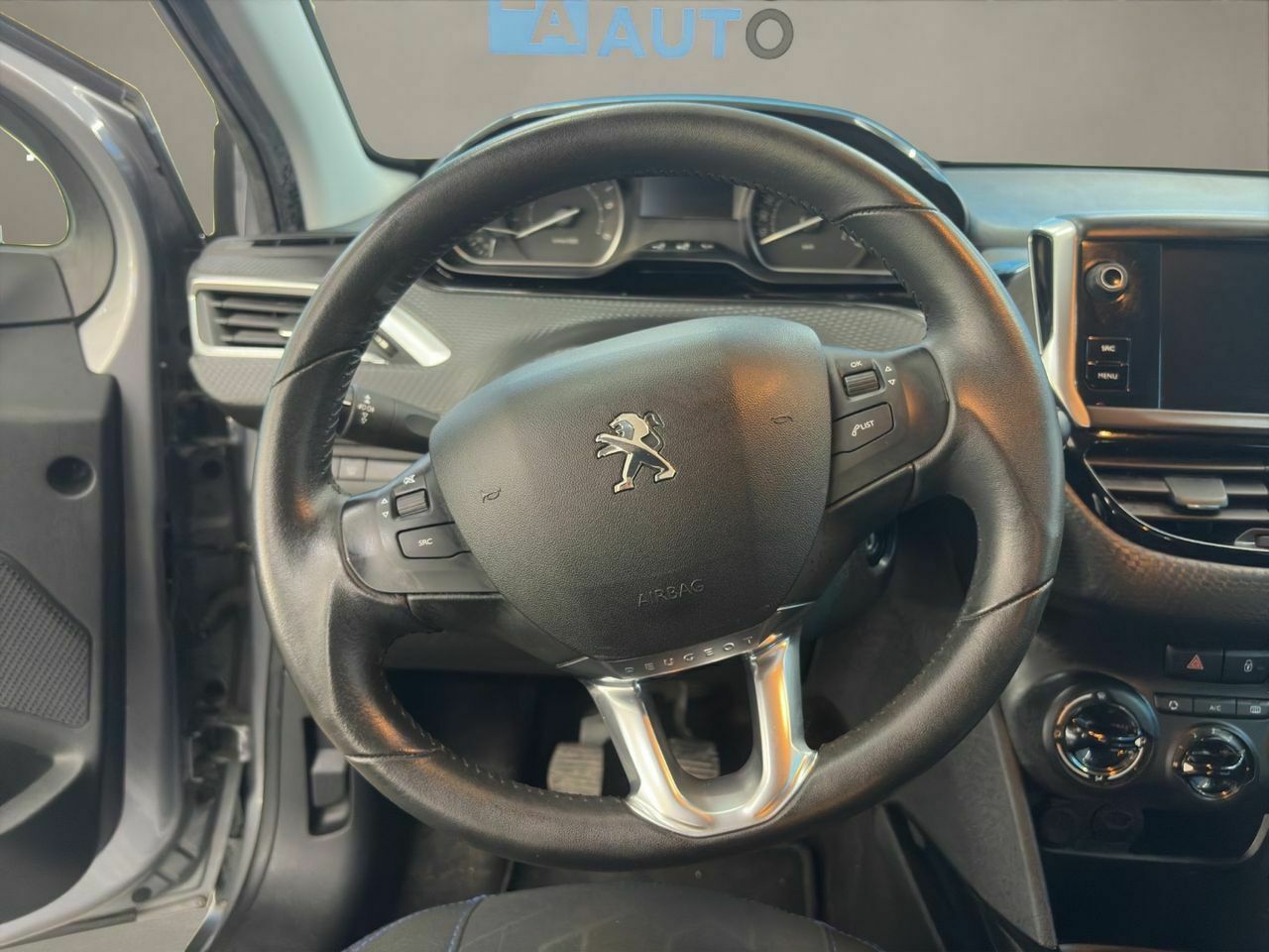 Peugeot 2008 Allure BlueHDi 100 SS  - Foto 2