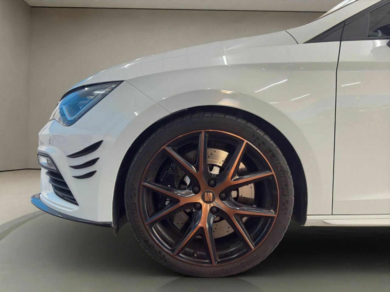 Seat Leon 2.0 TSI 213kW DSG7 Cupra Carbon Edition  - Foto 2