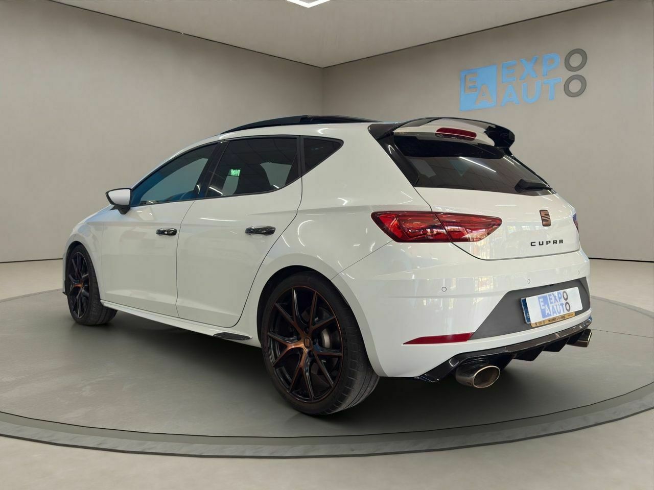 Seat Leon 2.0 TSI 213kW DSG7 Cupra Carbon Edition  - Foto 2