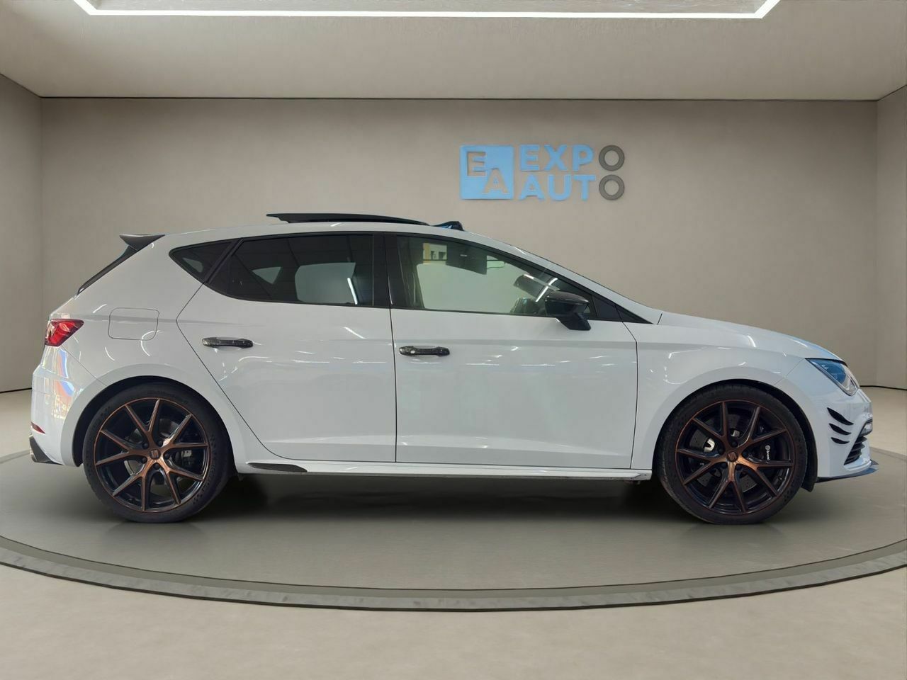 Seat Leon 2.0 TSI 213kW DSG7 Cupra Carbon Edition  - Foto 2